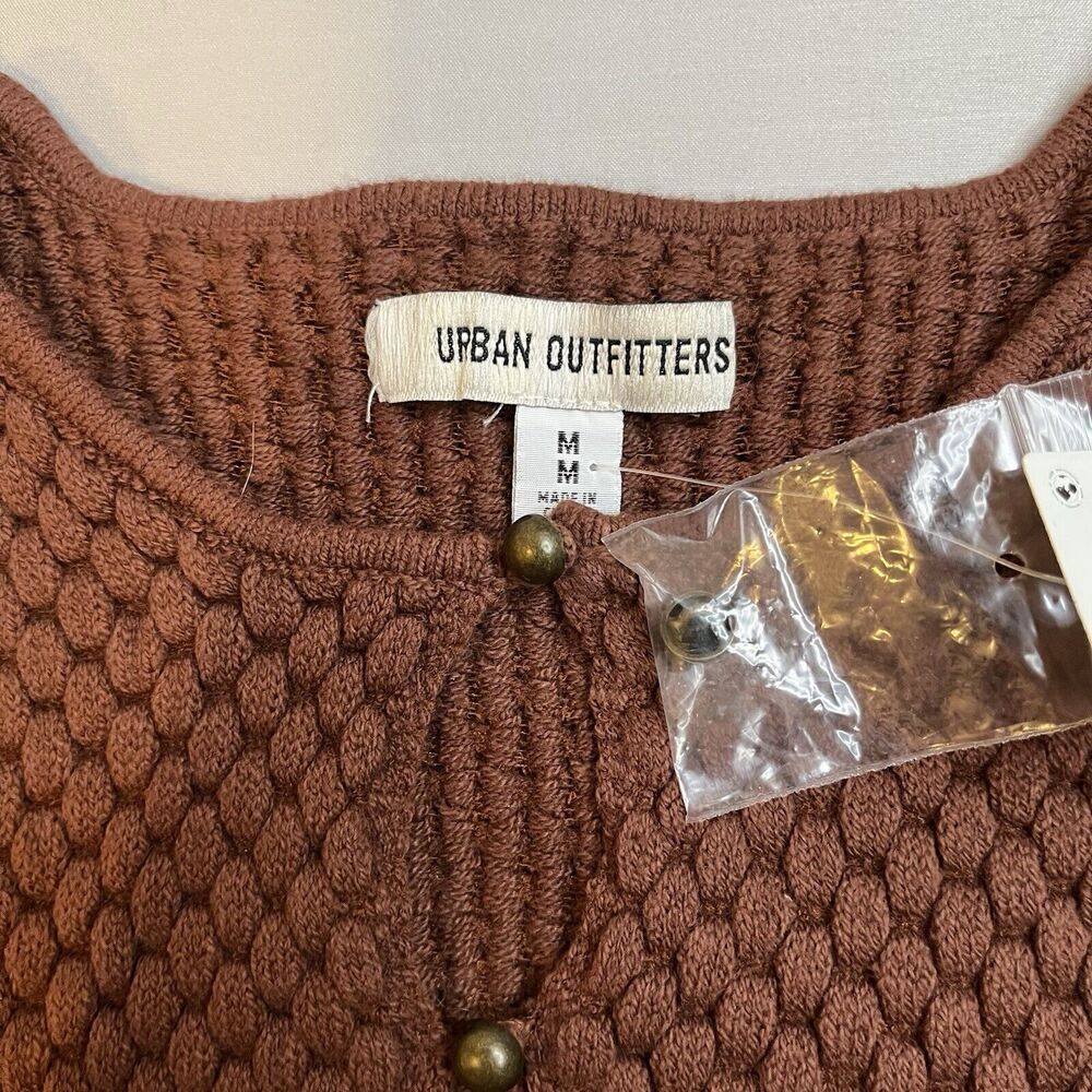 Urban Outfitters Medium Keyhole Bubble Sweater Top Cropped Button Up Brown - Picture 6 of 10